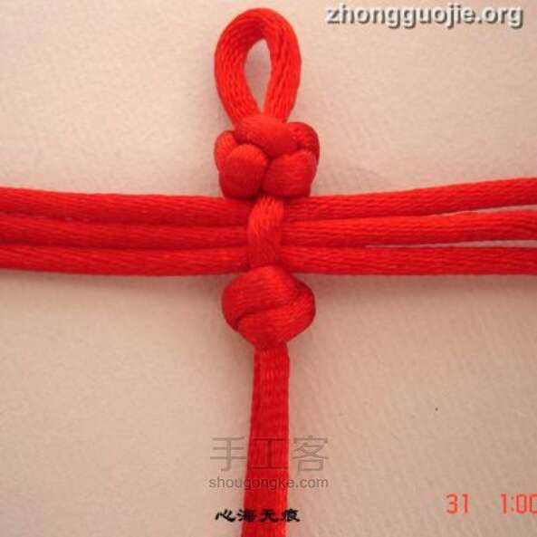 简单漂亮的红绳手链 中国结手绳教程 第3步