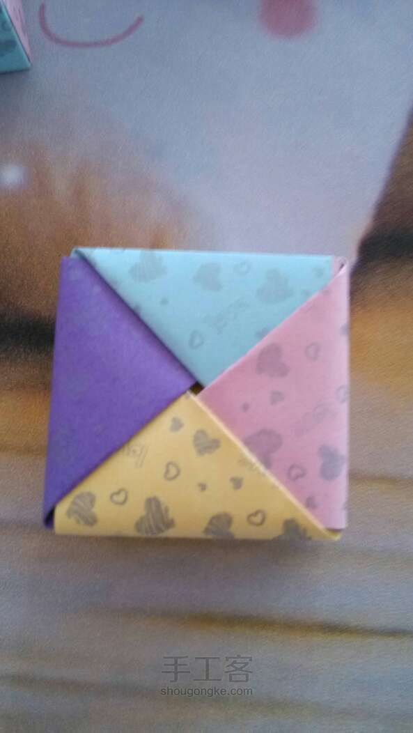 四色礼盒，高端大气上档次～  折纸教程 第15步
