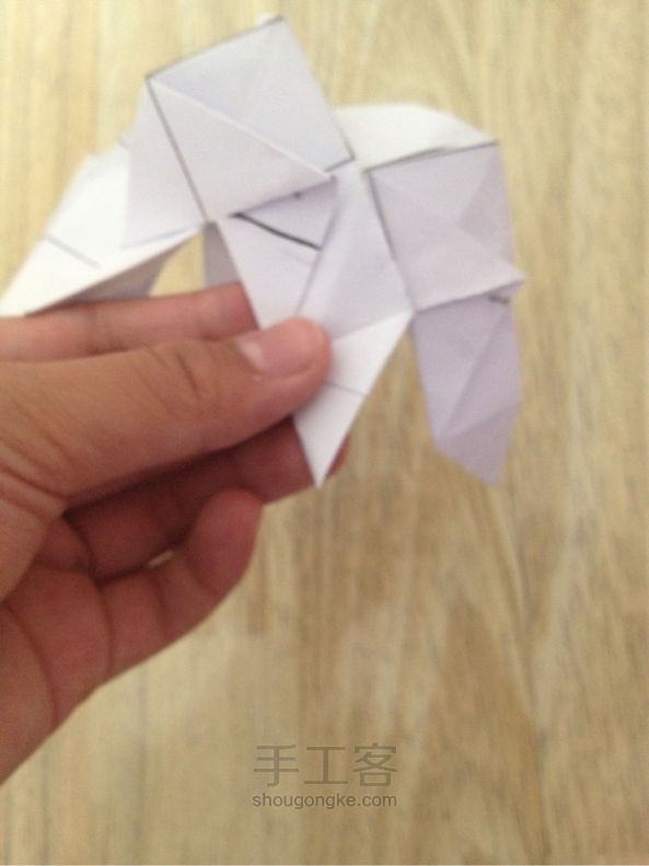 川崎玫瑰手工折纸 第21步