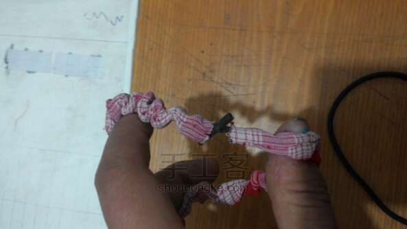 布头绳制作 第3步