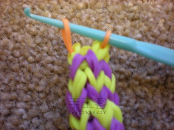 橡皮筋笔套 彩虹织机 第8步