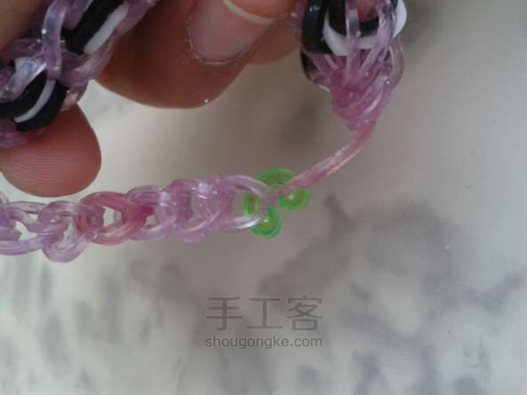 橡皮筋豹纹手链 彩虹织机 第24步