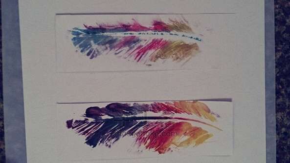 用羽毛树叶巧妙制作水彩书签。 第5步