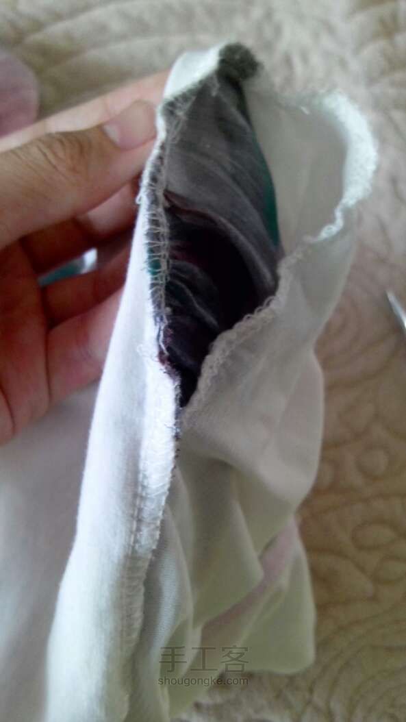 一件衣服秒变华美包包  旧物改造 第2步