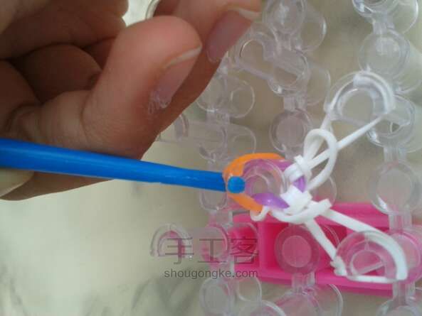 彩虹织机甜甜圈手链制作教程 第15步