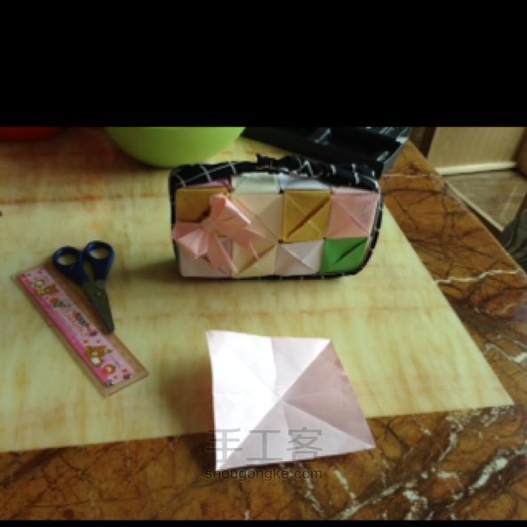 折纸  教你做几个小装饰品🎀！ヾ(＠⌒ー⌒＠)ノ 第1步