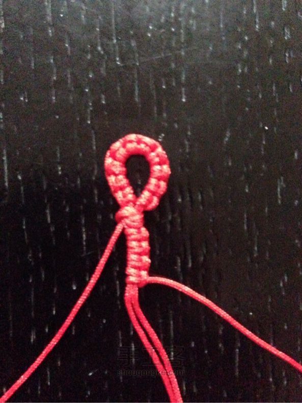 旋花红绳手链制作 第8步