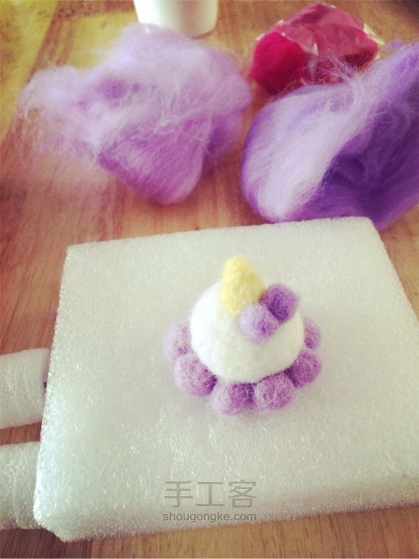 DIY羊毛毡蓝莓小蛋糕 第7步