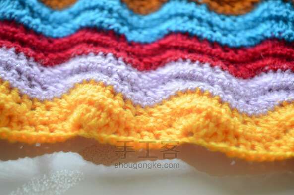 把彩虹带回家——钩针编织彩虹毯子。 第8步