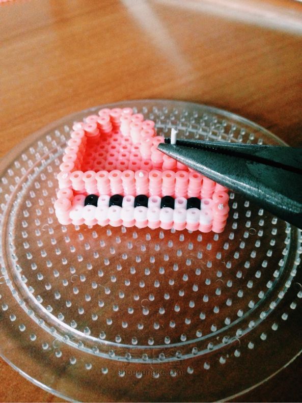 夏天的小钢琴拼豆教程～做出来粉嫩嫩的！喵～ 第4步