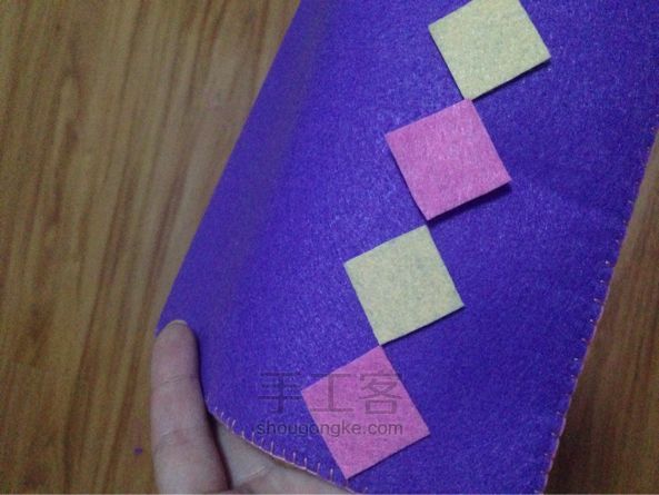 粉紫钱包👛～不织布diy 第14步
