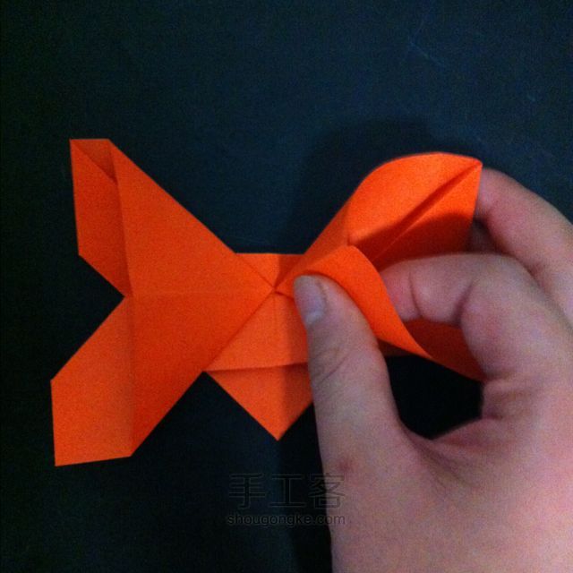 逼真的蝴蝶折纸教程 第26步