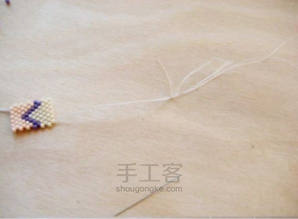 串珠戒指制作教程 第16步