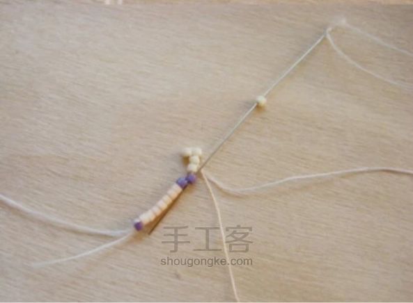 串珠戒指制作教程 第7步