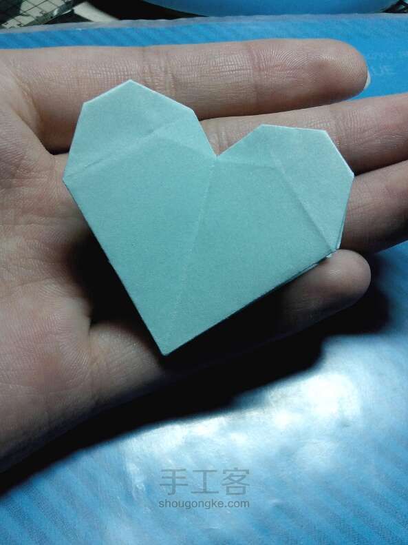 超简单的爱心折纸教程 第11步