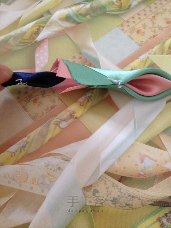 莲花发饰 第7步