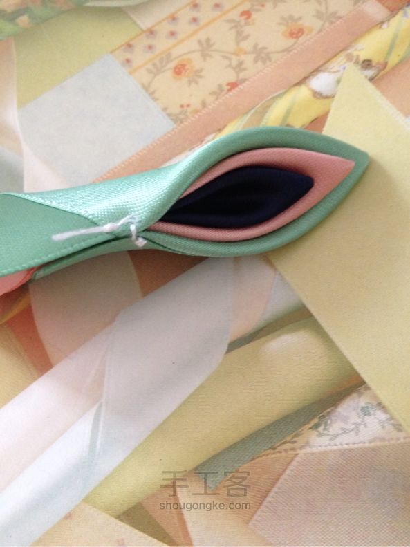 莲花发饰 第8步