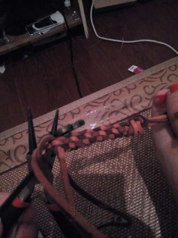 DIY手绳编织教程 第3步