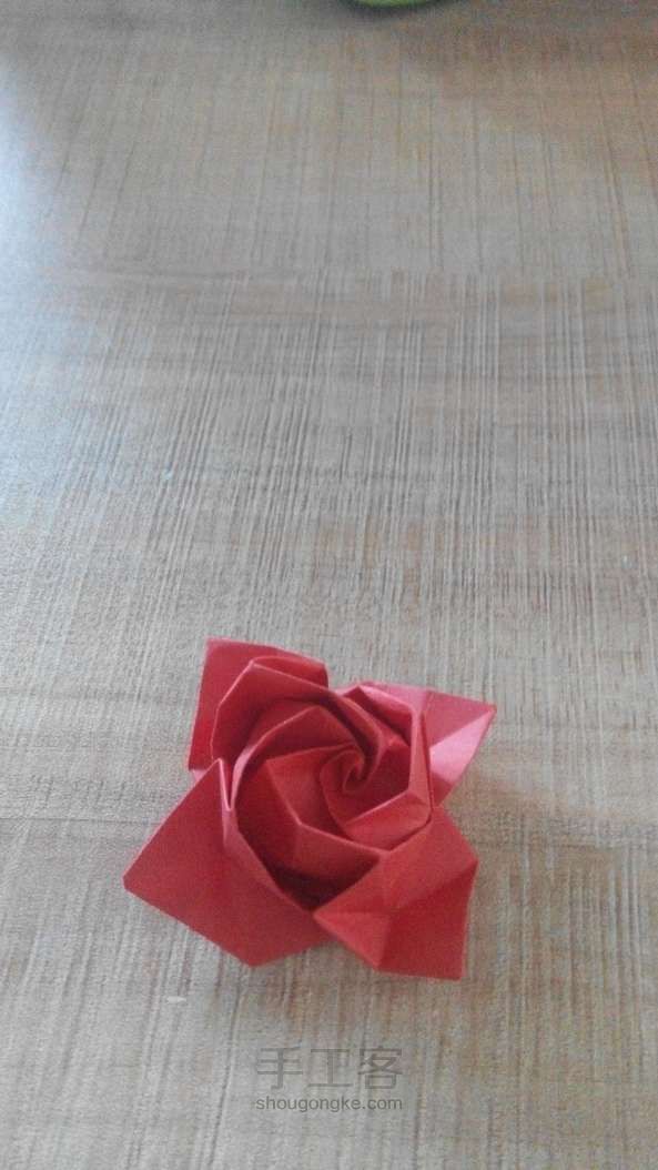 美美纸玫瑰花。 第18步