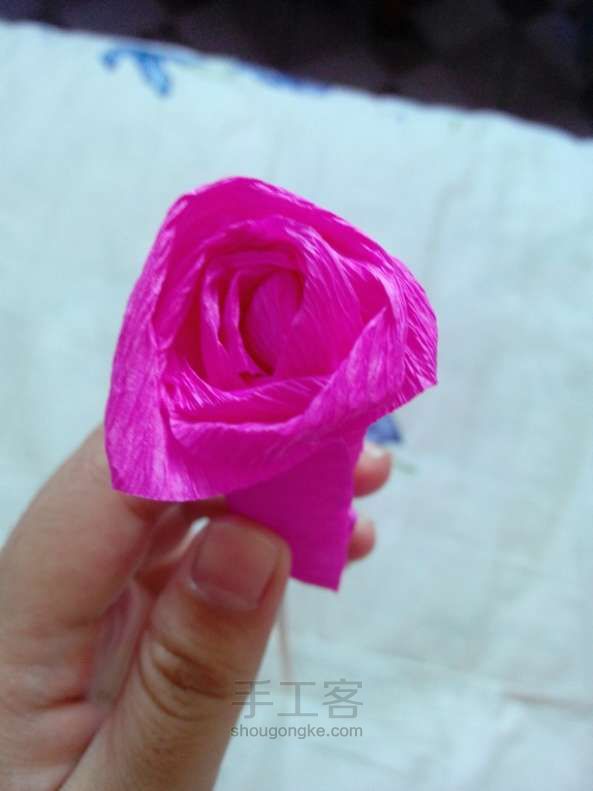 最最最简单的玫瑰做法，不需要把纸卷起来 第17步