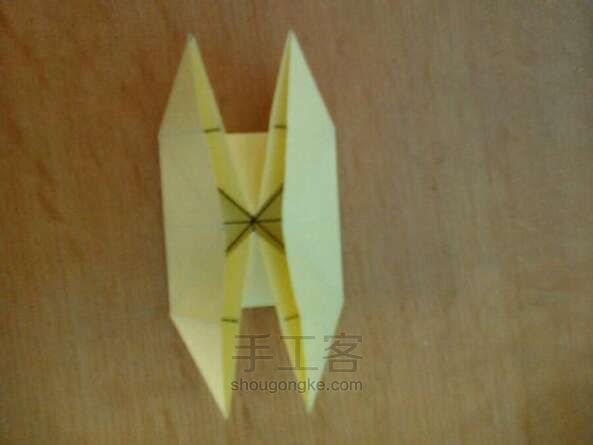 燕尾蝶 折纸教程 第4步