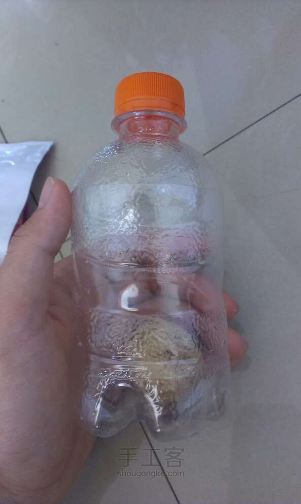 在家自制小花瓶和储蓄罐 第3步