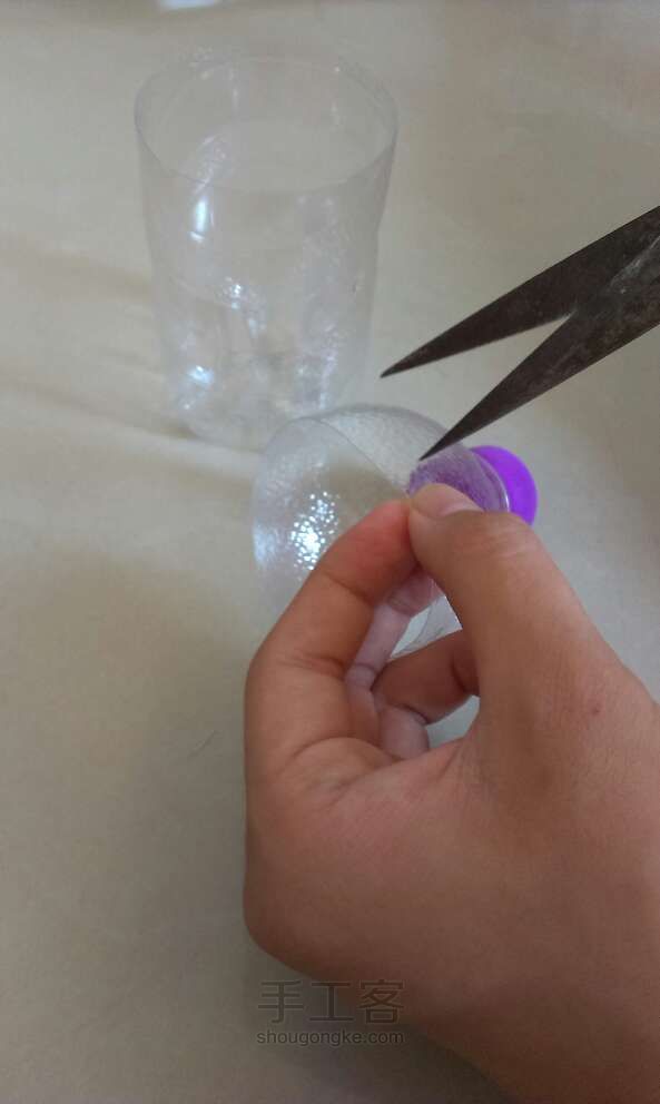 在家自制小花瓶和储蓄罐 第4步