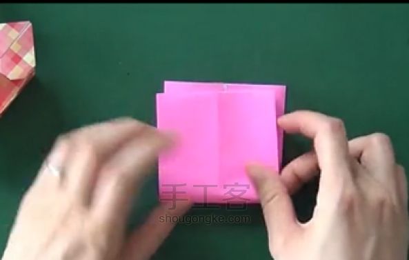情人节手工折纸爱心盒子（转） 第4步
