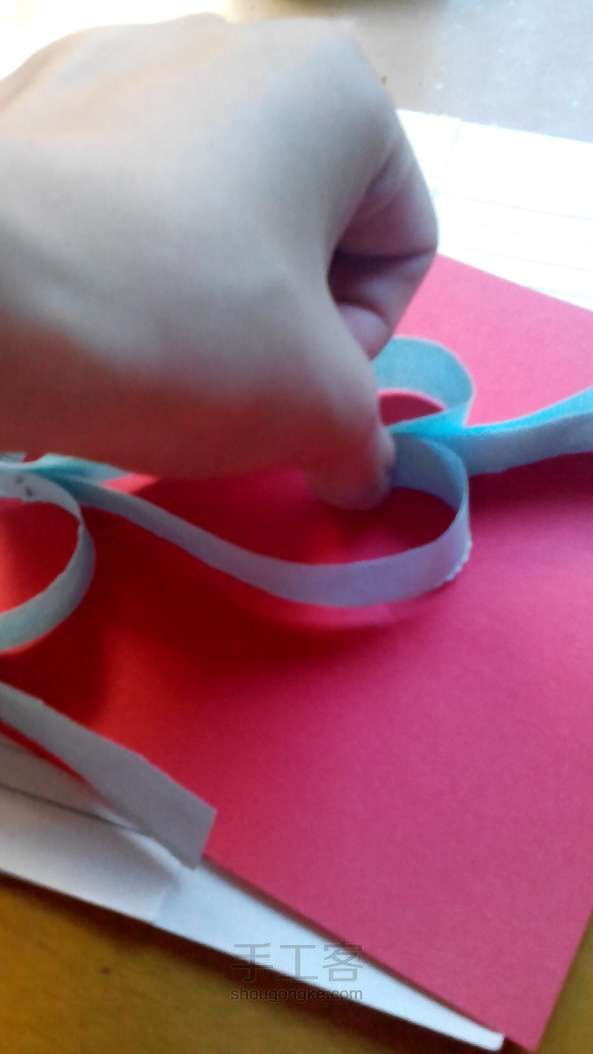 超简单超详细的彩虹爱心环折纸教程 第12步