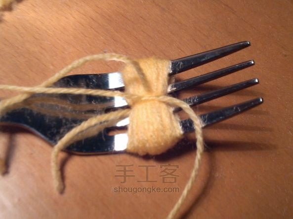 不织布小花装点多彩家居 第2步