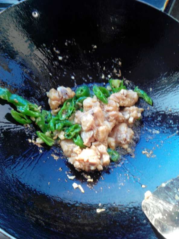 土豆片烧鸡烹饪方法 第8步
