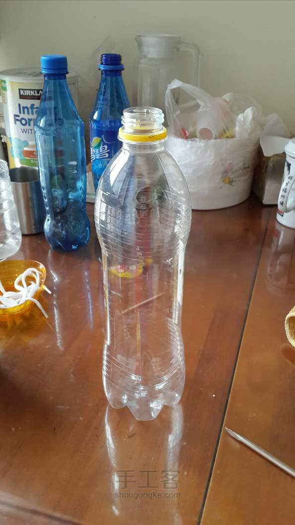 废物利用之塑料塑料饮料瓶 第1步