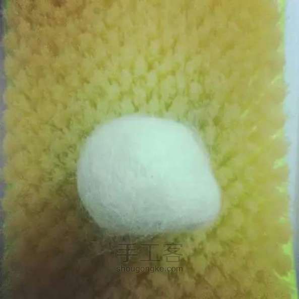 可爱的手机防尘塞小羊玩偶手工DIY 第5步