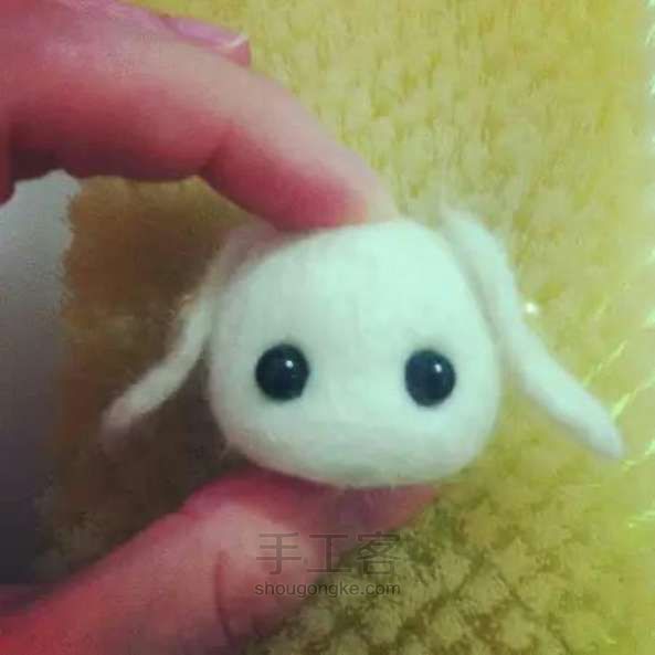 可爱的手机防尘塞小羊玩偶手工DIY 第10步
