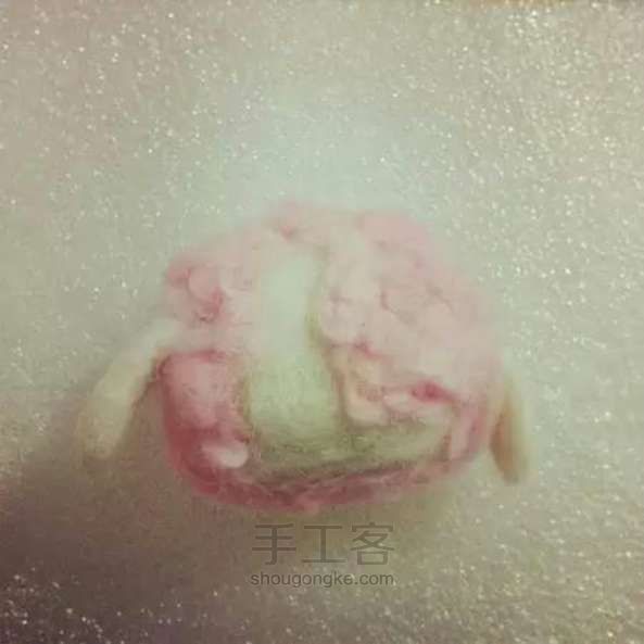 可爱的手机防尘塞小羊玩偶手工DIY 第12步
