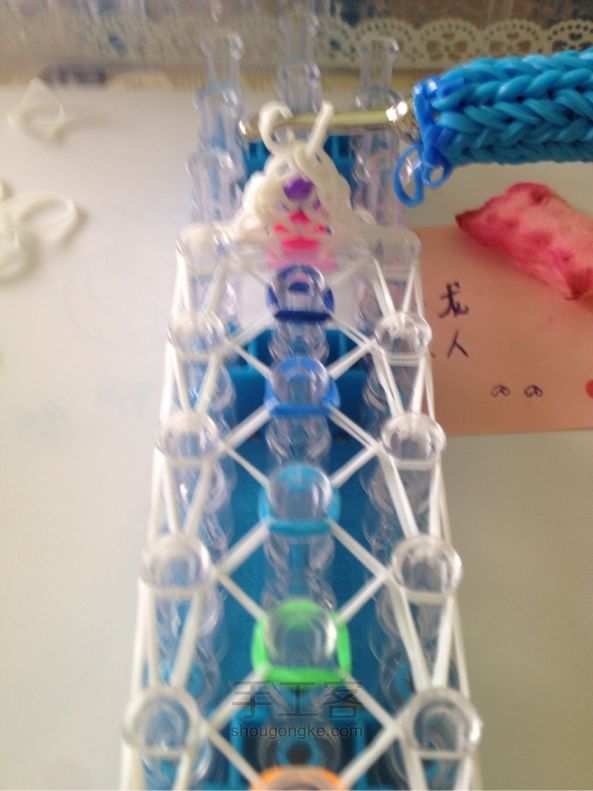 Rainbow loom 纵向交叉彩虹手链 彩虹织机 第19步