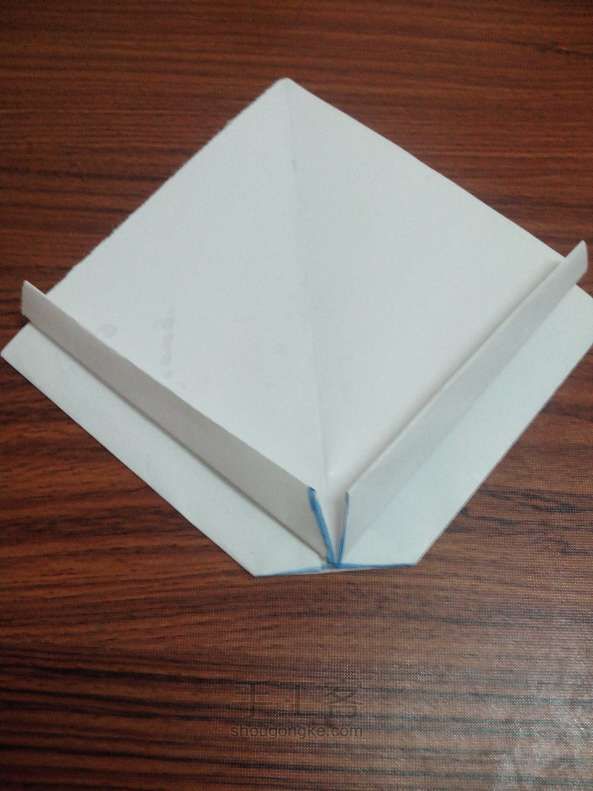 纸折蝴蝶结 折纸教程 第15步