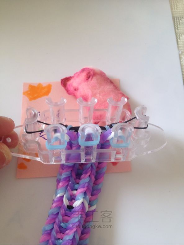 Rainbow loom 可双面戴的泰比手链 彩虹织机 第14步