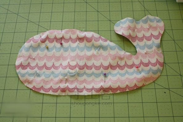 教你制作 可爱的鲸鱼软枕 第5步