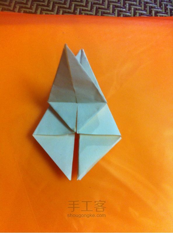 百合花 折纸教程 第10步