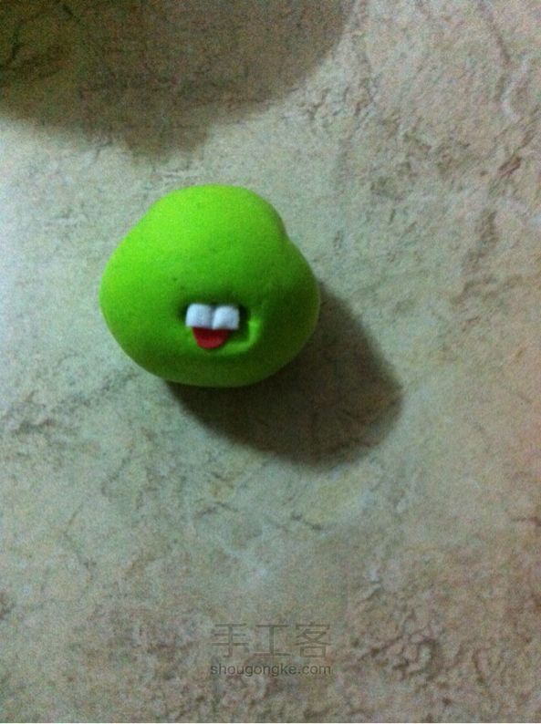 呆萌傻的毛毛虫君 粘土教程 第2步