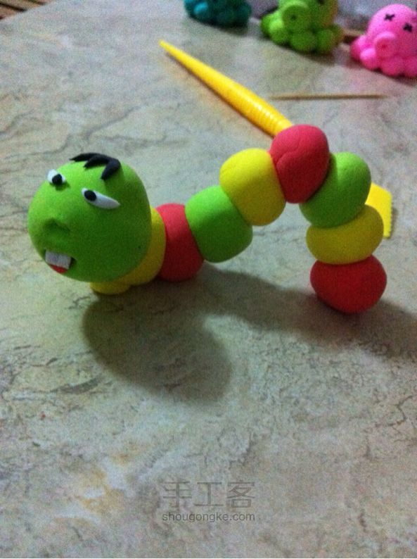 呆萌傻的毛毛虫君 粘土教程 第5步
