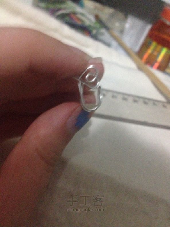 DIY简单美丽的绕线耳骨夹——珠淚 第4步