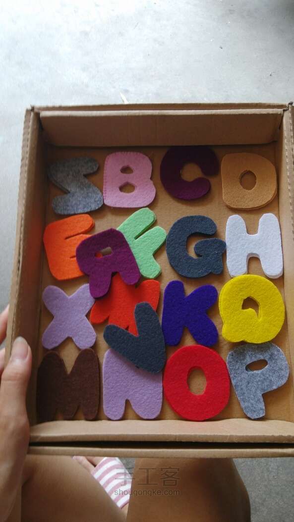 可爱的二十六个字母 DIY不织布制作教程 第2步