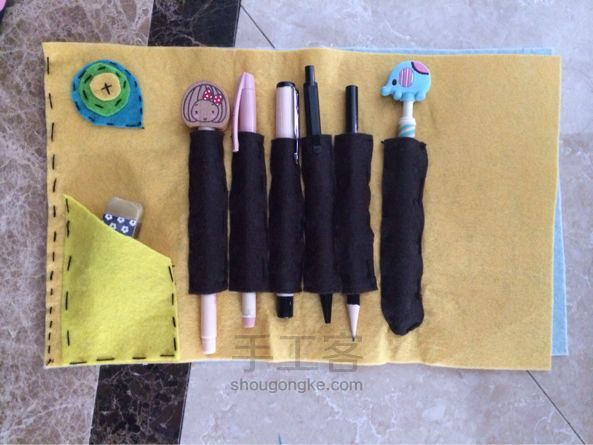 笔袋  DIY不织布制作教程 第3步