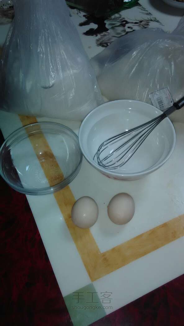 不用电饭煲也能做出的鸡蛋糕  美食教程 第1步