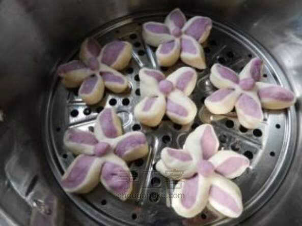 紫薯花朵馒头  美食教程 第14步