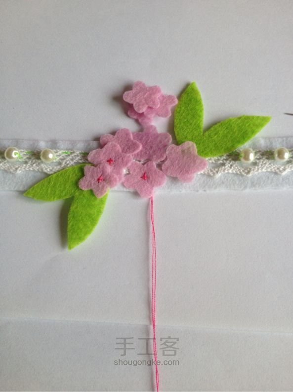 不织布手腕花  DIY手工制作教程 第6步