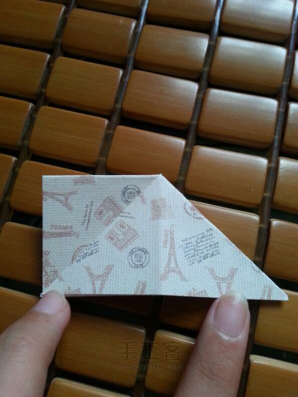 「妮子」可爱旅行爱心折纸方法 第7步