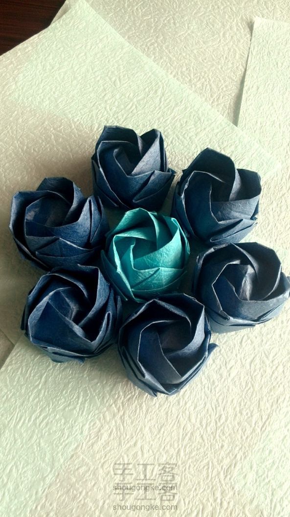 川崎玫瑰 99朵 成品哟 第1张